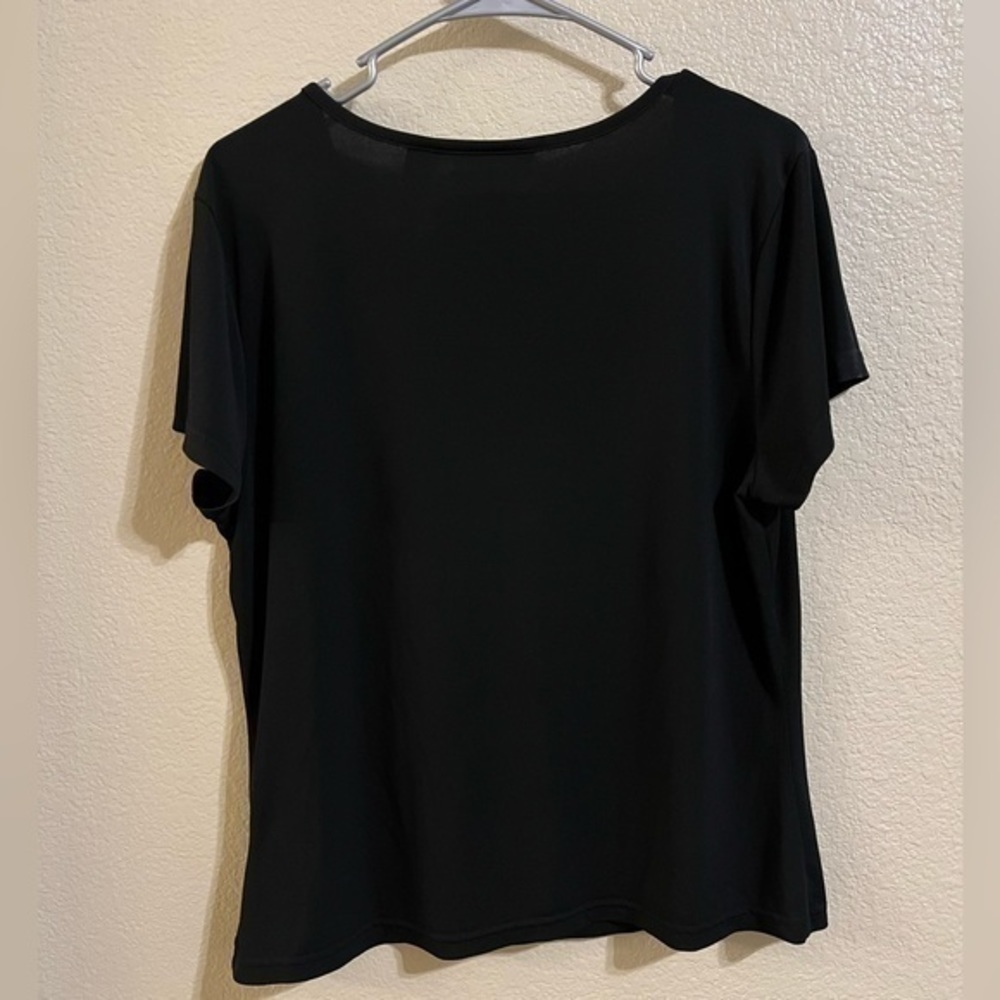 Basic black tshirt - Picture 2 of 5